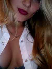 horny girl in Kingsville looking for a friend with benefits